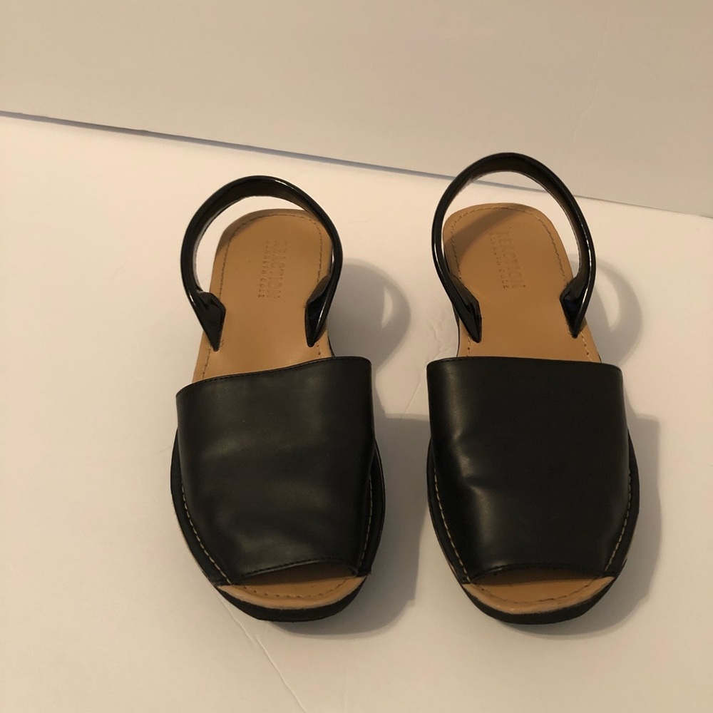 Kenneth Cole Soft Wedge